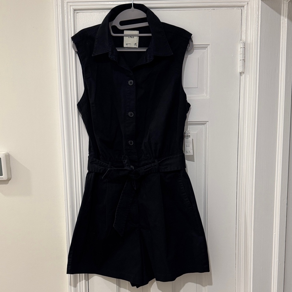 Abercrombie & Fitch Black Button-Up Utility Romper Size Medium TALL